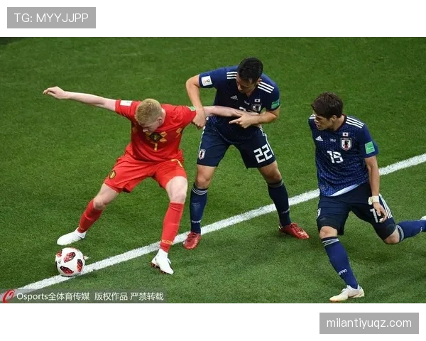 从边中结合到中路集中：曼城进攻结构的变化