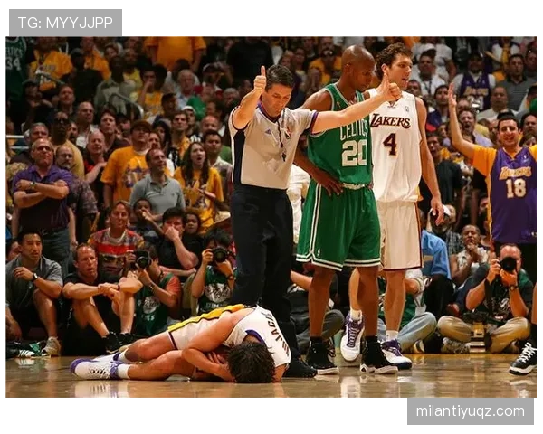 NBA篮球起跳接触判罚详解，5种常见的空中对抗规则解析